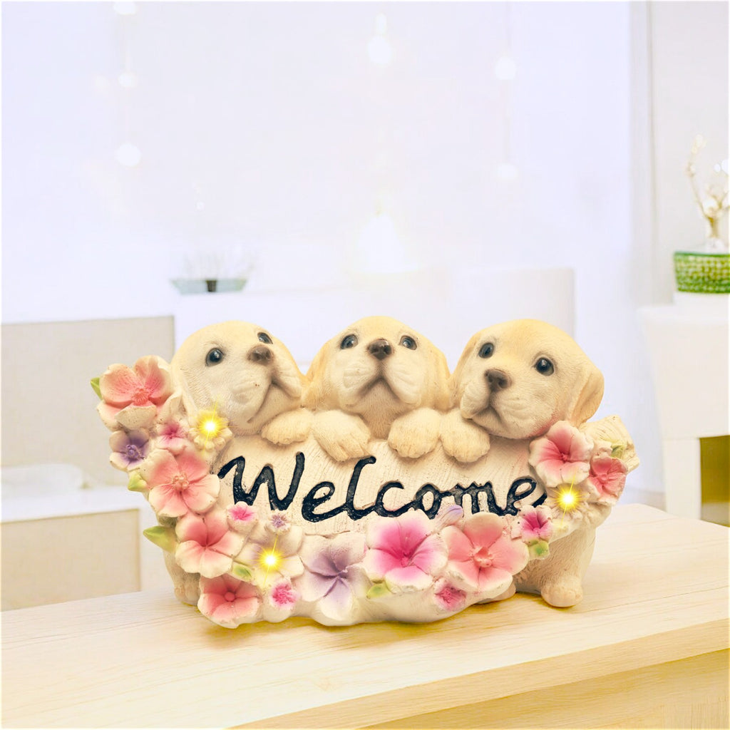 Three Dogs Welcome Sign Solar Light Figurine